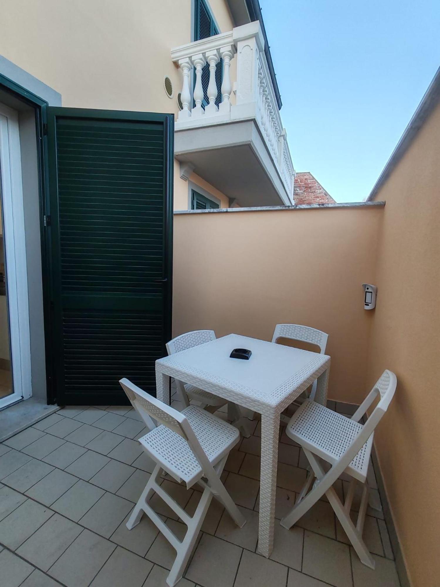 Ondina Apartment In Versilia Viareggio Exterior foto